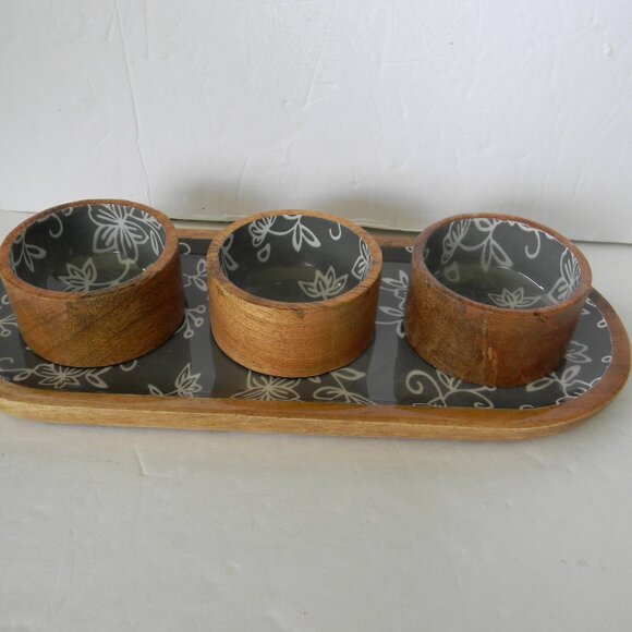 Temp-tations Floral Lace Set of (3) Wood Ramekins with Elongated Tray GRAY - Picture 2 of 4